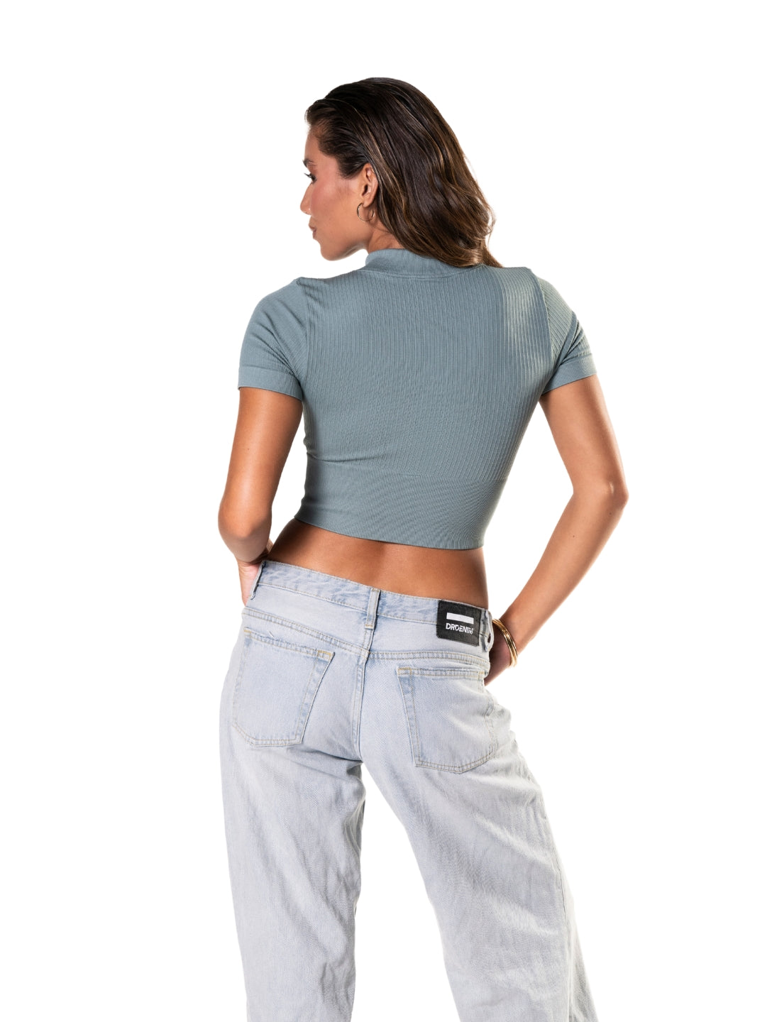 Ribbed Zip Crop Top – Sportlich, formend & mega bequem